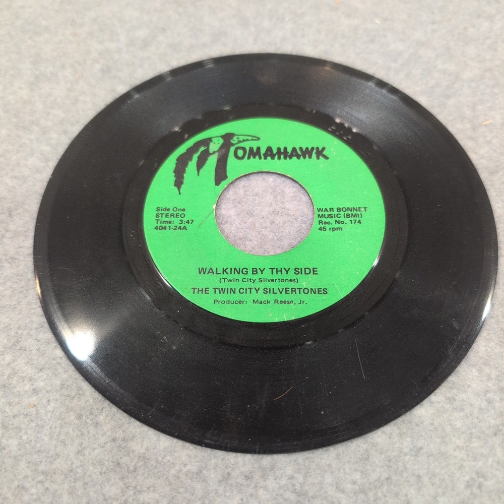 The Twin City Silvertones Walking By Thy Side 45 RPM Tomahawk Rec No 174 Gospel - Picture 2 of 3